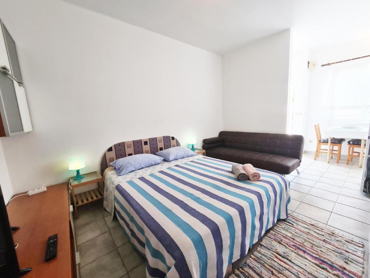 Apartments And Rooms By The Sea Zaglav, Dugi Otok - 8170 Sali Extérieur photo