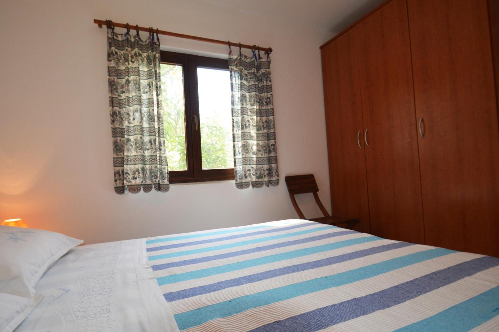 Apartments And Rooms By The Sea Zaglav, Dugi Otok - 8170 Sali Chambre photo